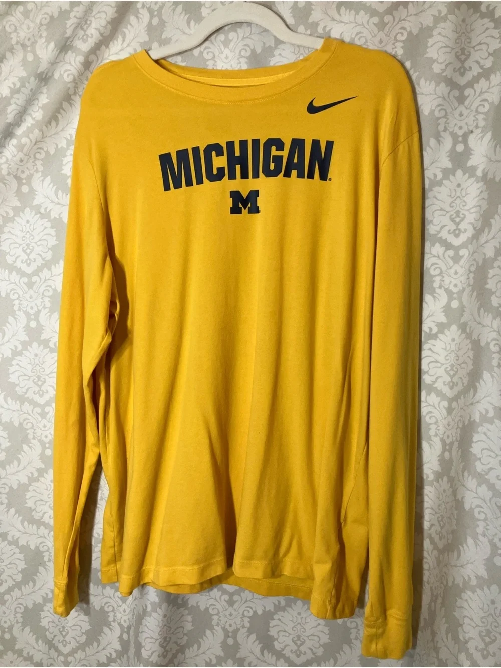 Nike Michigan (M)  Long Sleeve Top XL